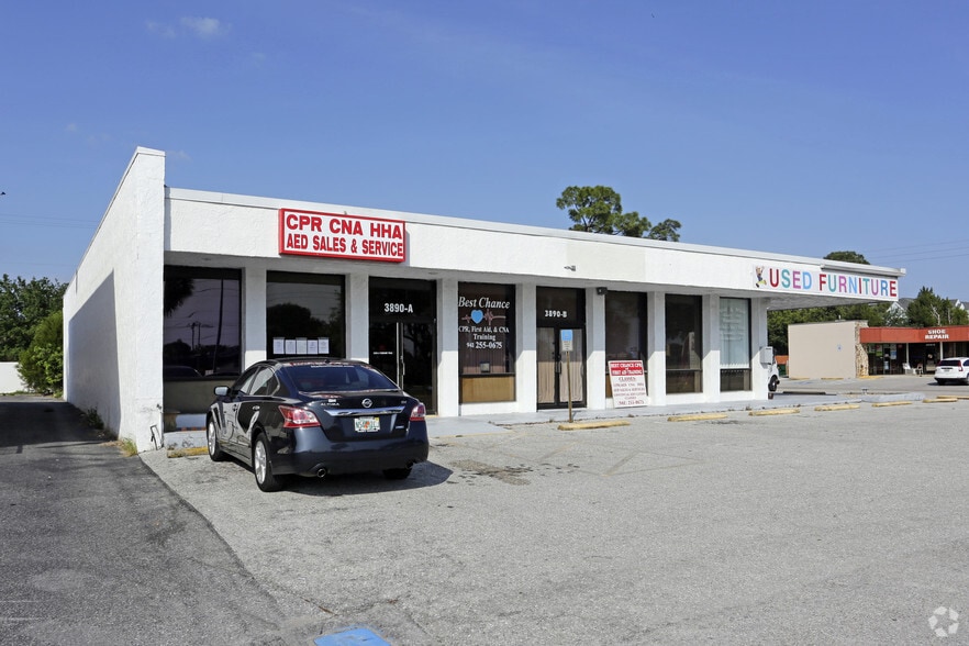 3890 Tamiami Trl, Port Charlotte, FL for lease - Building Photo - Image 2 of 6