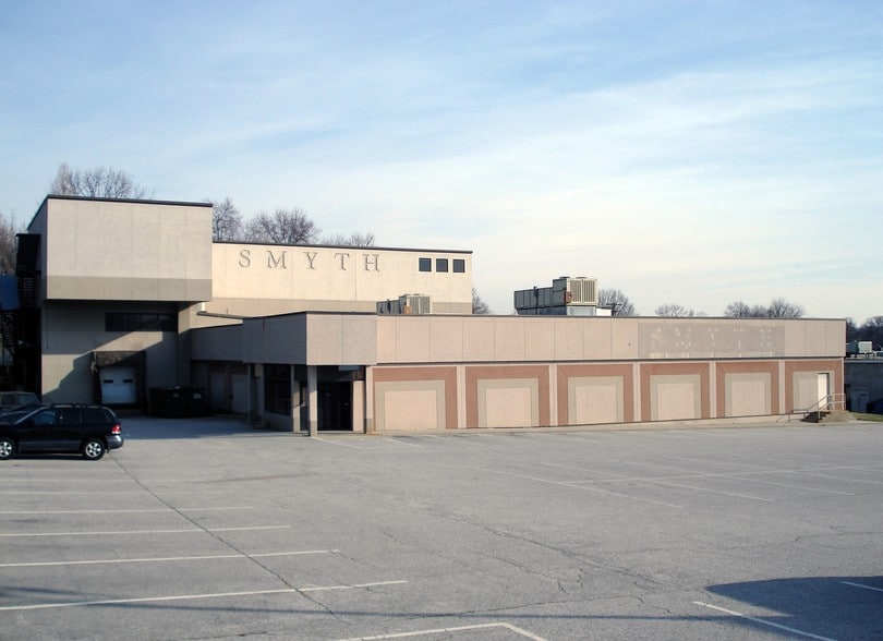 29 Greenmeadow Dr, Timonium, MD à louer - Photo du bâtiment - Image 2 de 12