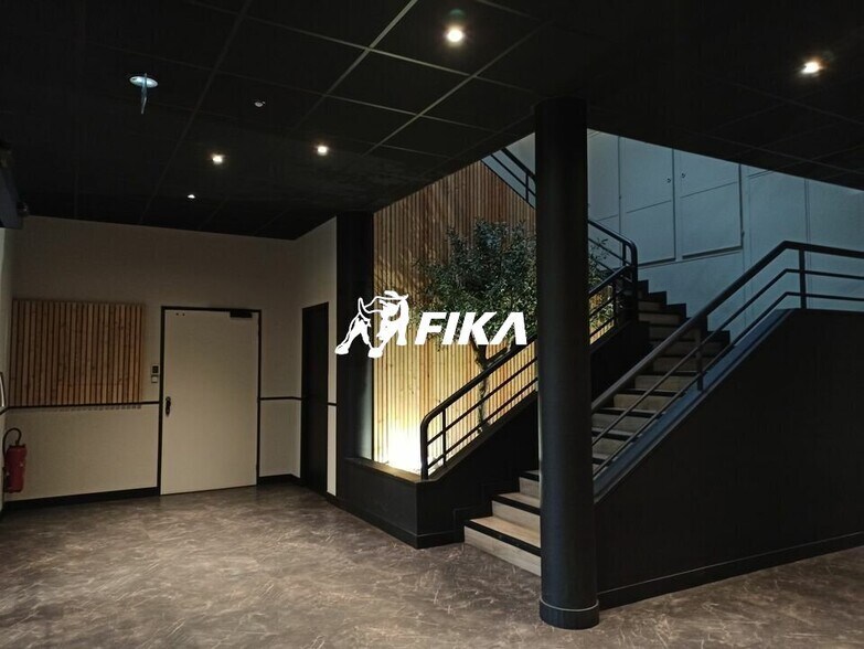 6-8 Rue Maryse Hilsz, Toulouse for lease - Lobby - Image 3 of 5