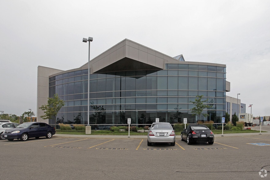 2655 Bristol Cir, Oakville, ON for lease - Primary Photo - Image 1 of 2