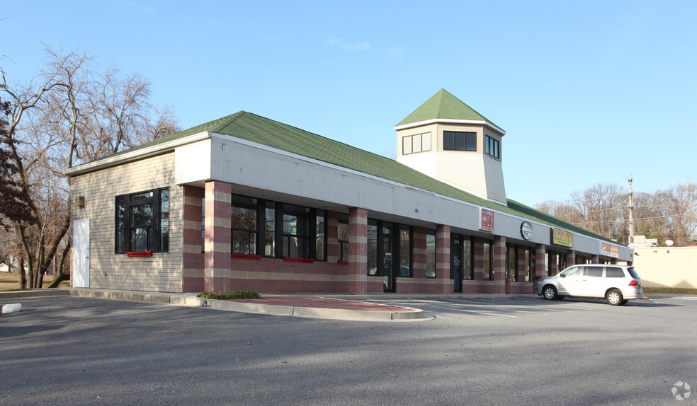 8010 Hogneck Rd, Pasadena, MD for sale - Primary Photo - Image 1 of 1