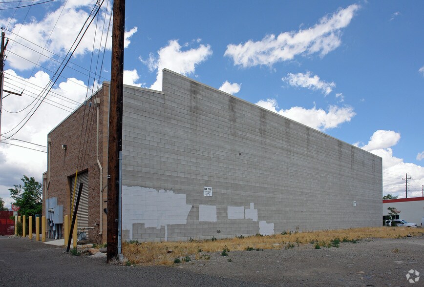 600-620 S 18th St, Sparks, NV à louer - Photo du bâtiment - Image 2 de 6