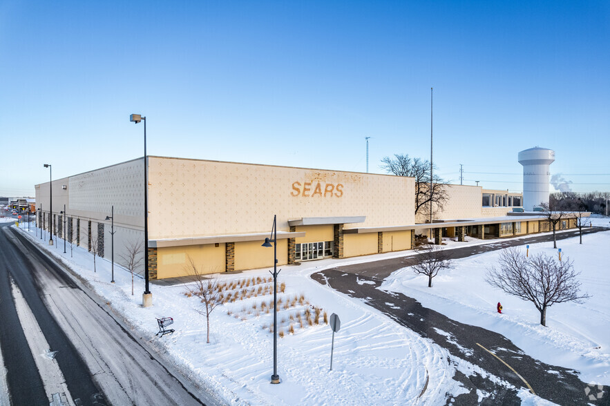 1297 Shingle Creek Xing, Brooklyn Ctr, MN for sale - Building Photo - Image 1 of 1