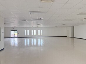909 Business Park Dr, Mission, TX à louer Photo intérieure- Image 2 de 5