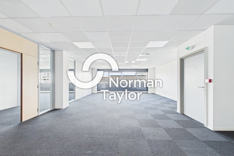 Office in Montpellier for lease - Building Photo - Image 1 of 12