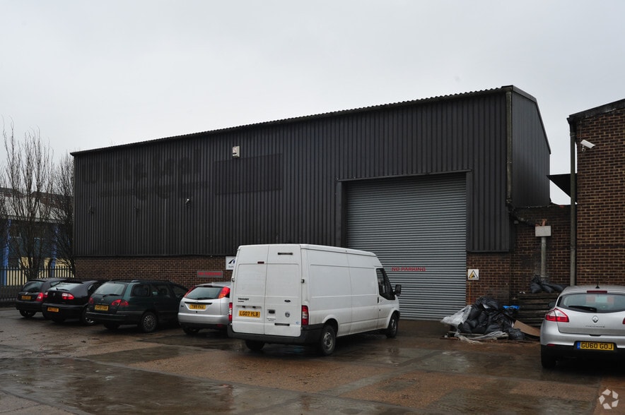 86 Hopewell Dr, Chatham for lease - Primary Photo - Image 2 of 5