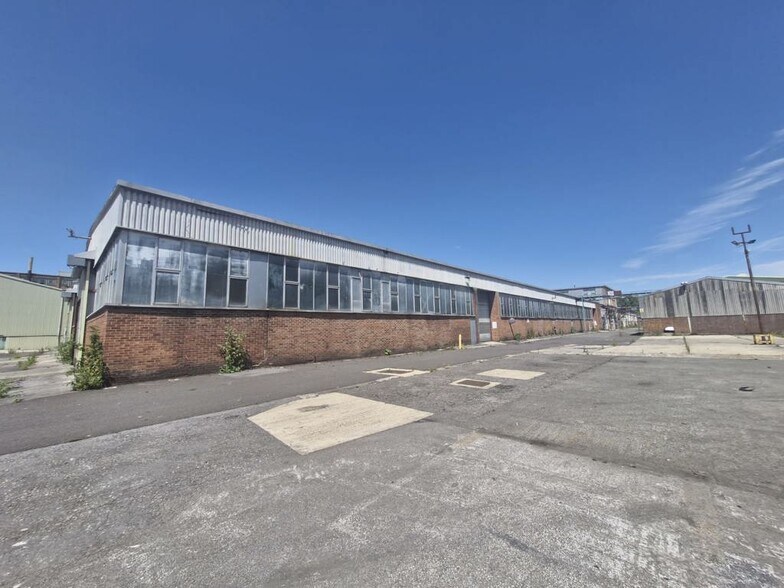 Bath Rd, Melksham à louer - Photo du bâtiment - Image 3 de 8