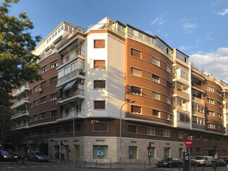 Plus de détails pour Bureau/Commerce de détail à louer