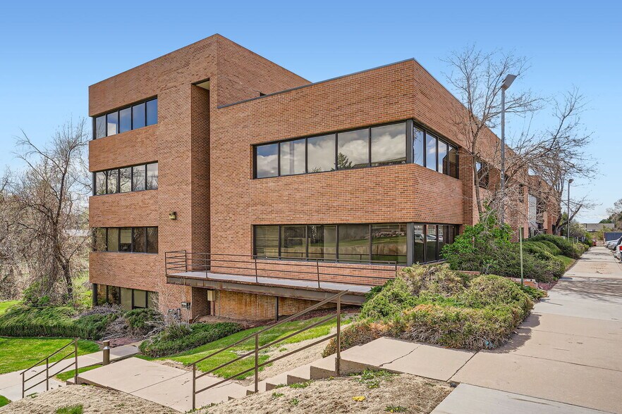 7400 E Arapahoe Rd, Centennial, CO à louer - Photo du bâtiment - Image 3 de 30