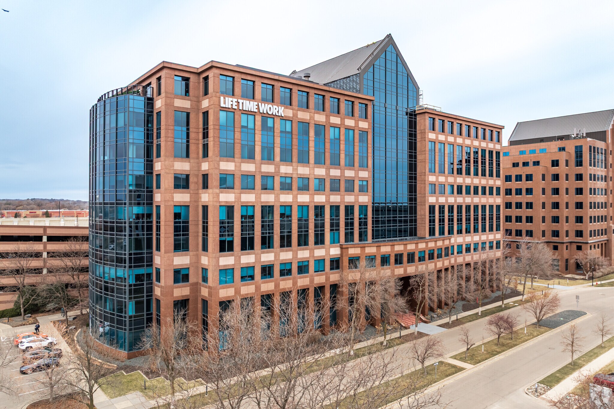 1600 Utica Ave S, Saint Louis Park, MN for lease Primary Photo- Image 1 of 21