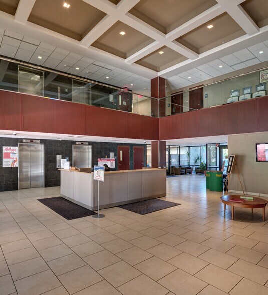 67 W Michigan Ave, Battle Creek, MI à louer - Photo intérieure - Image 3 de 15