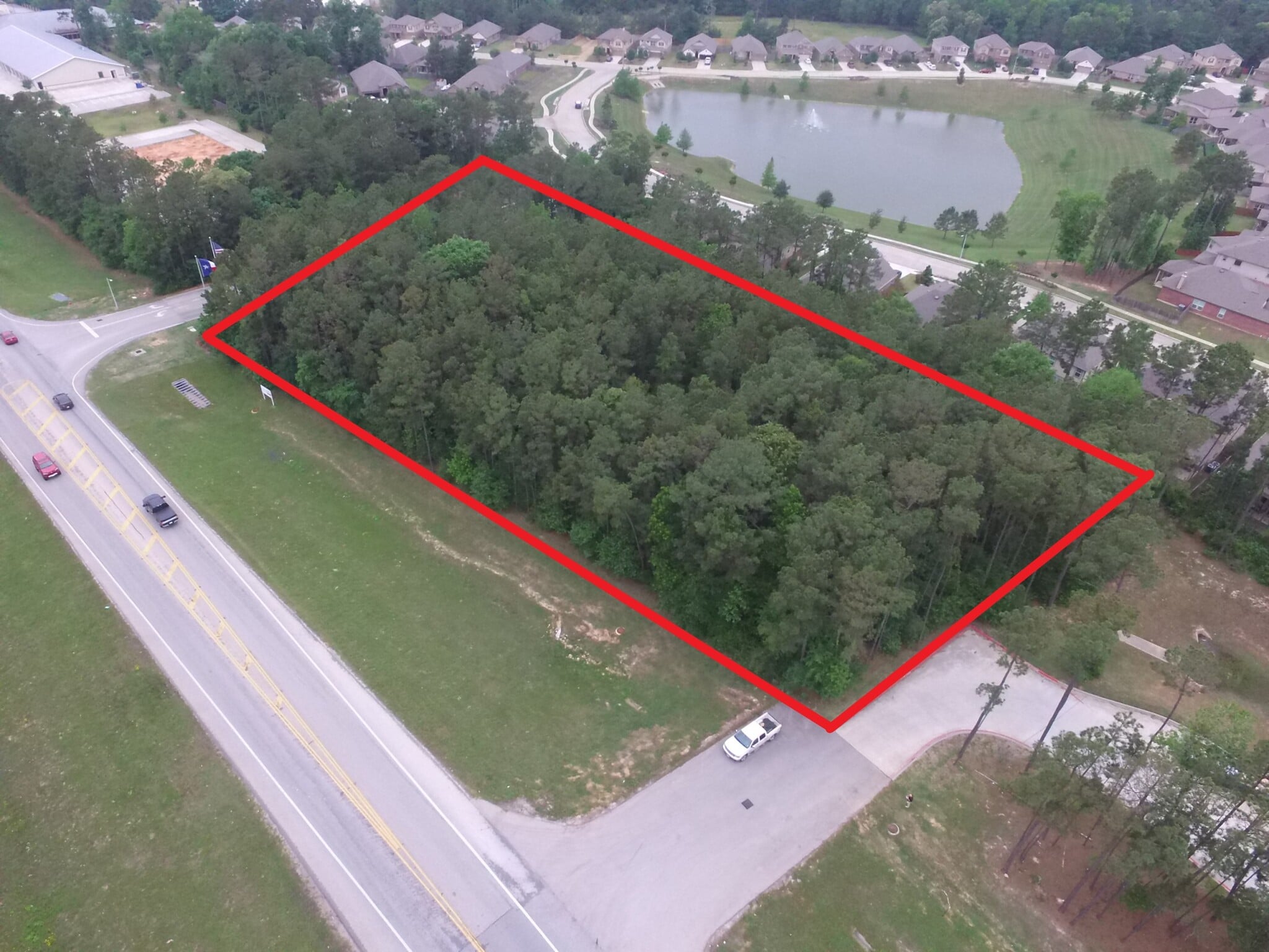 +/- 1.67 ac on FM 3083 Rd, Conroe, TX à vendre Aérien- Image 1 de 2