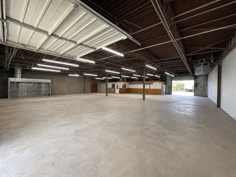 55 Brook Ave, Deer Park, NY for lease - Building Photo - Image 2 of 11