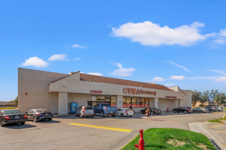 CVS Greater Los Angeles Portfolio portfolio of 3 properties for sale on LoopNet.ca - Building Photo - Image 1 of 3