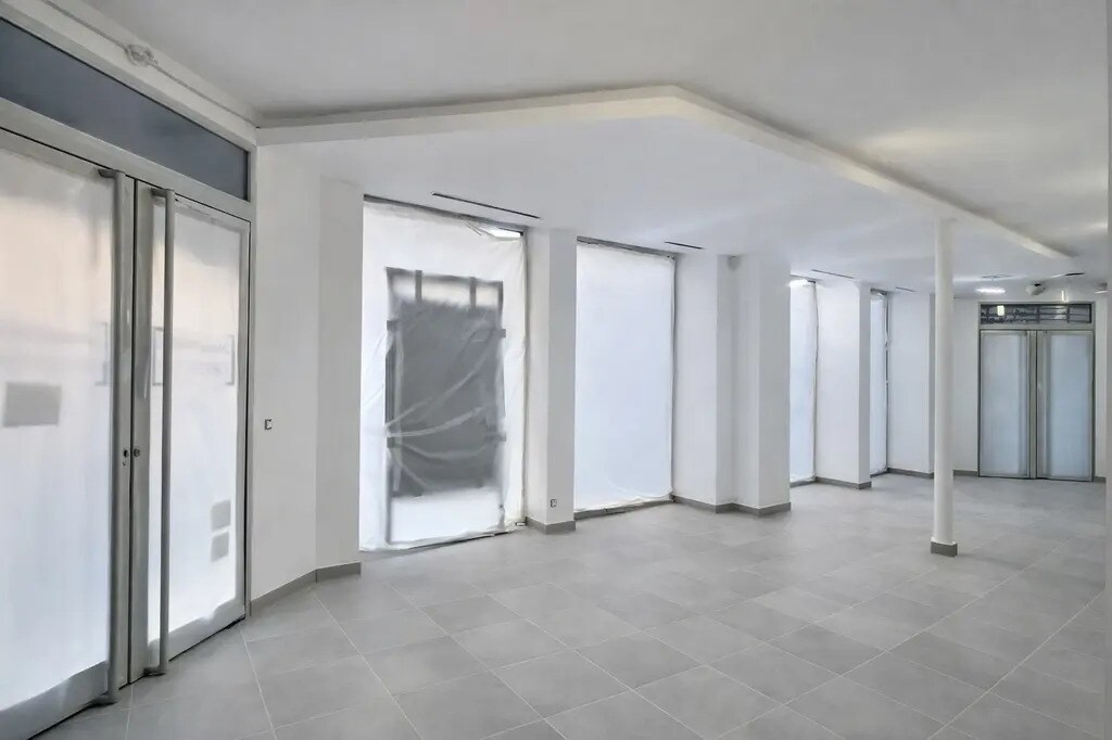 101 Avenue Parmentier, Paris for lease Interior Photo- Image 1 of 5