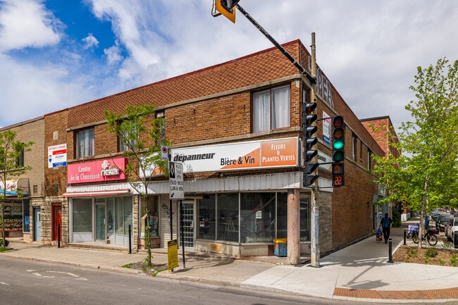 More details for 8501-8515 Boul Saint-Laurent, Montréal, QC - Retail for Sale