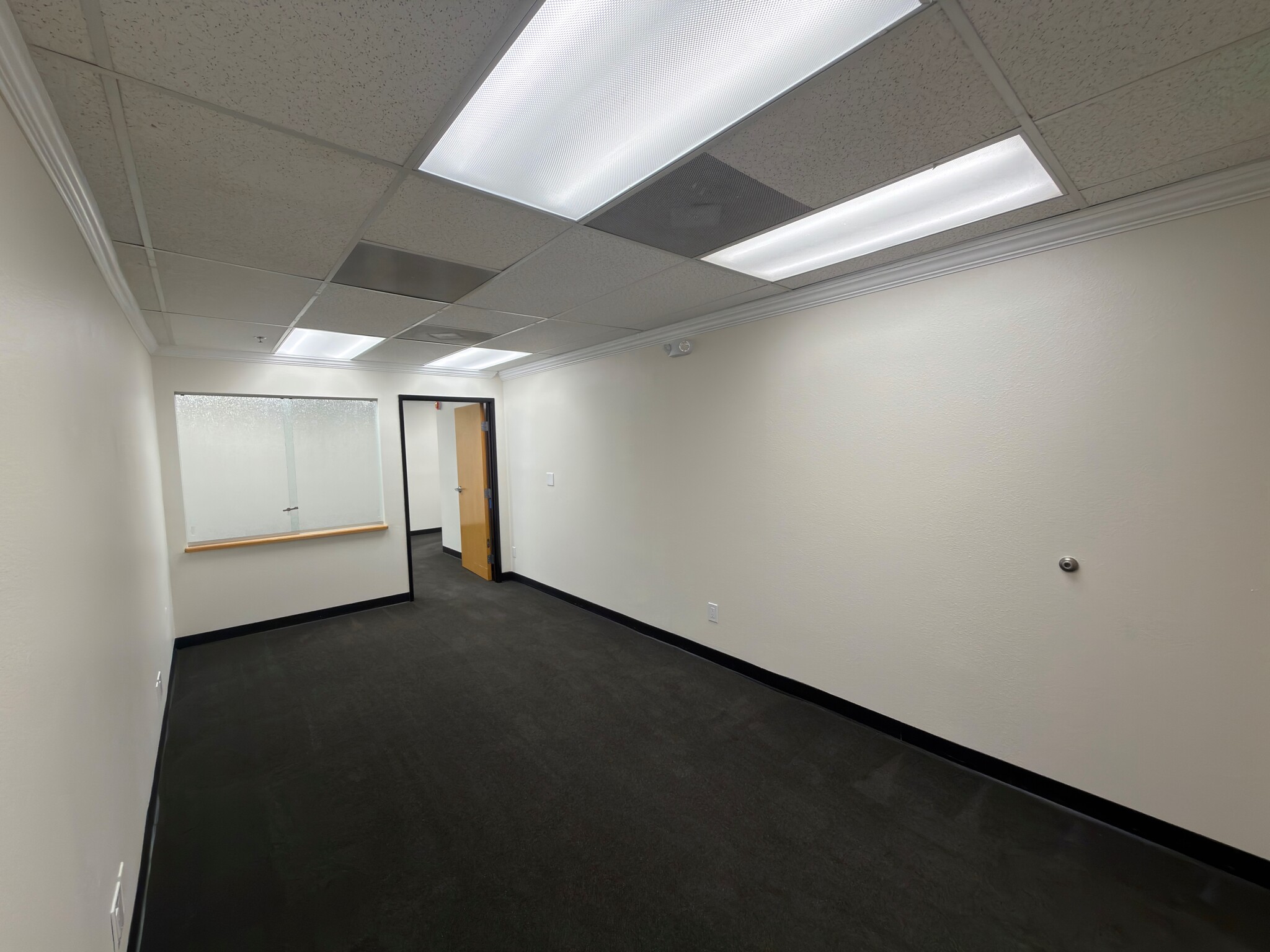 2596 Mission St, San Marino, CA for lease Interior Photo- Image 1 of 11