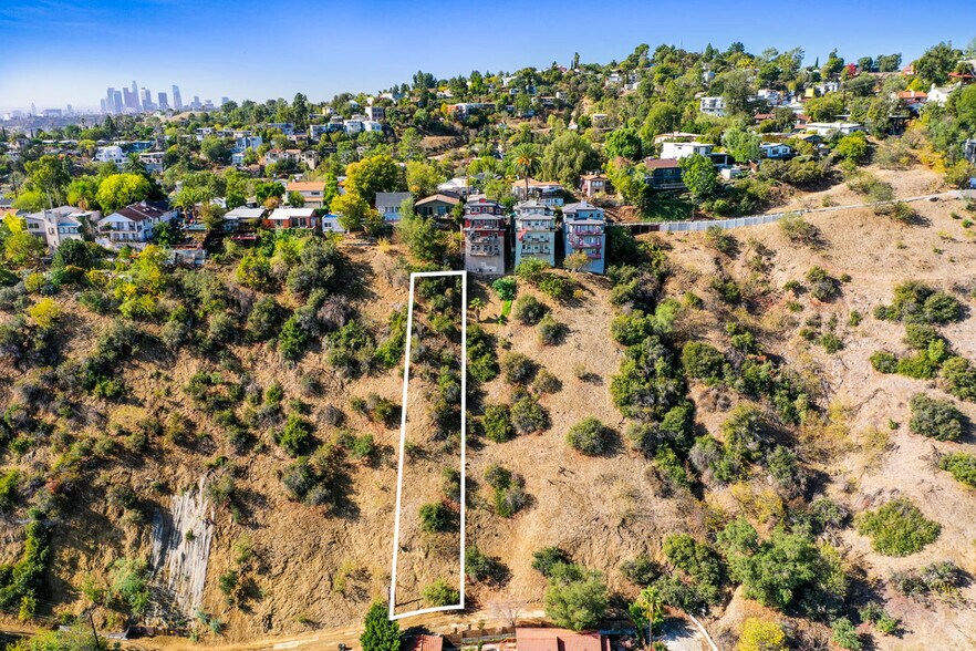 317 Furness Ave, Los Angeles, CA for sale - Building Photo - Image 2 of 2