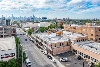 2214 N Elston Ave, Chicago, IL - Aérien Vue de la carte