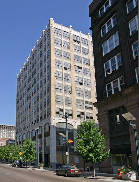 1307 Washington Ave, Saint Louis, MO à louer - Photo du bâtiment - Image 2 de 51