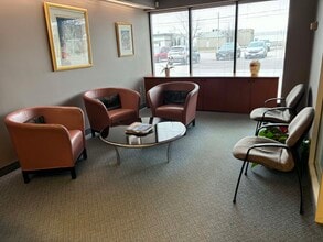 215 Eugenie St W, Windsor, ON for lease Lobby- Image 2 of 7