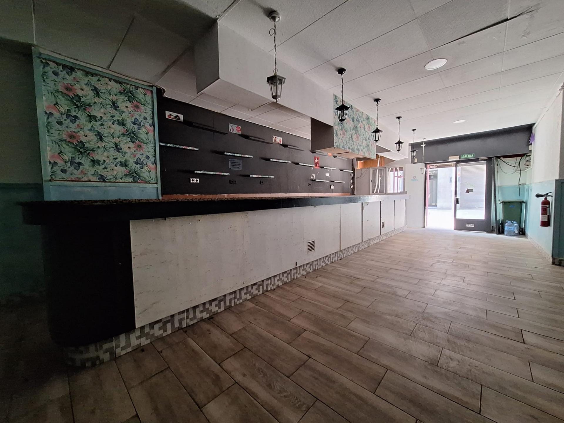 Retail in Barberà del Vallès, Barcelona for lease Interior Photo- Image 1 of 6