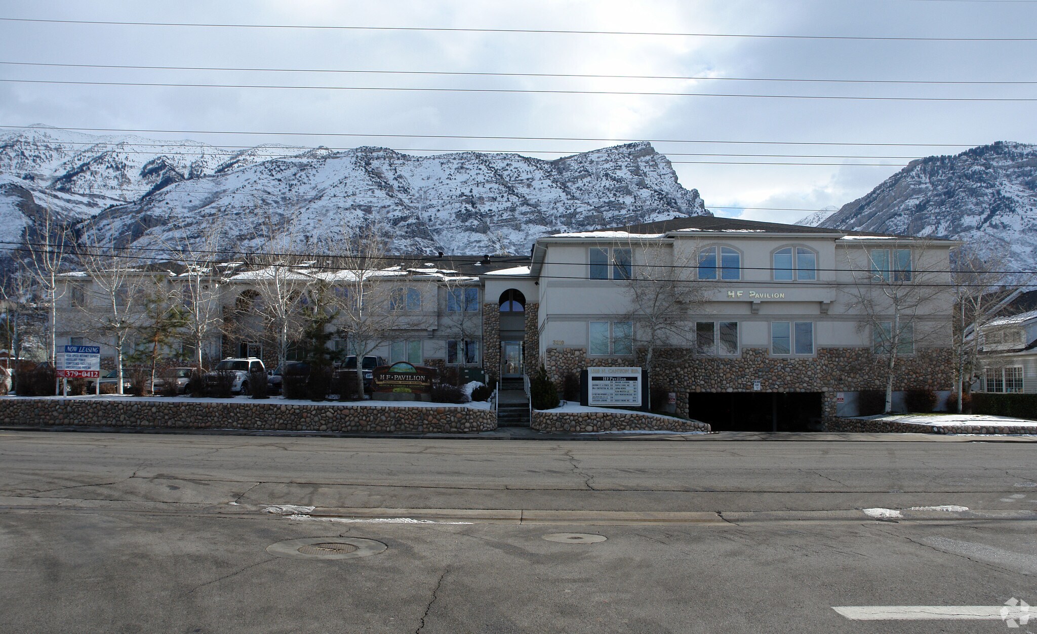 3204-3210 N Canyon Rd, Provo, UT à louer Photo du bâtiment- Image 1 de 25