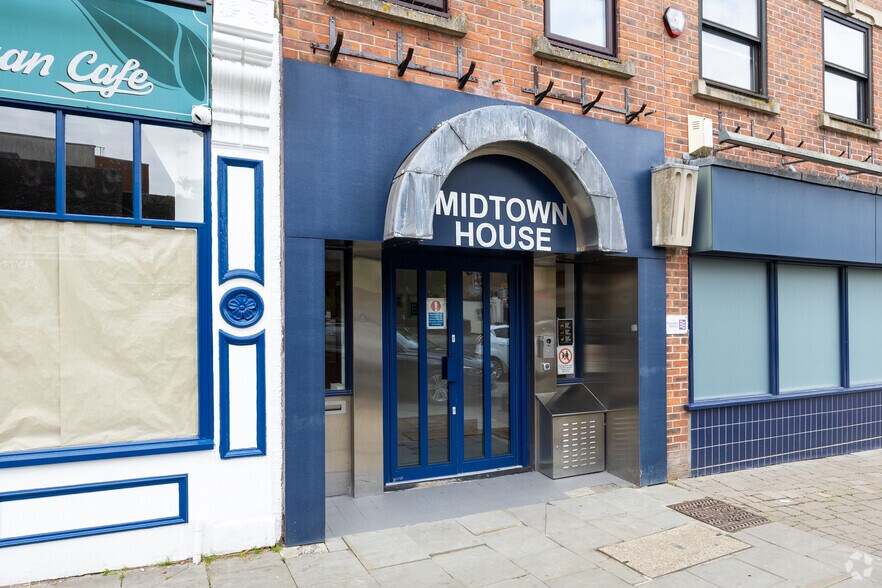 38-42 High St, Crawley à louer - Photo du bâtiment - Image 2 de 3