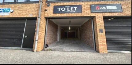 Rhymney River Bridge Rd, Cardiff for lease Building Photo- Image 1 of 2
