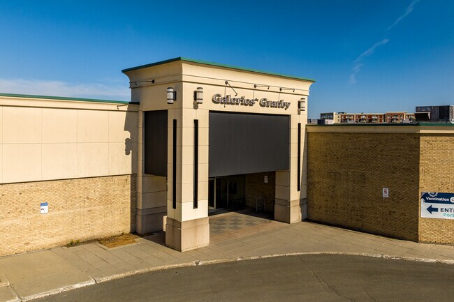 Plus de détails pour 40 Rue Évangéline, Granby, QC - Commerce de détail à louer