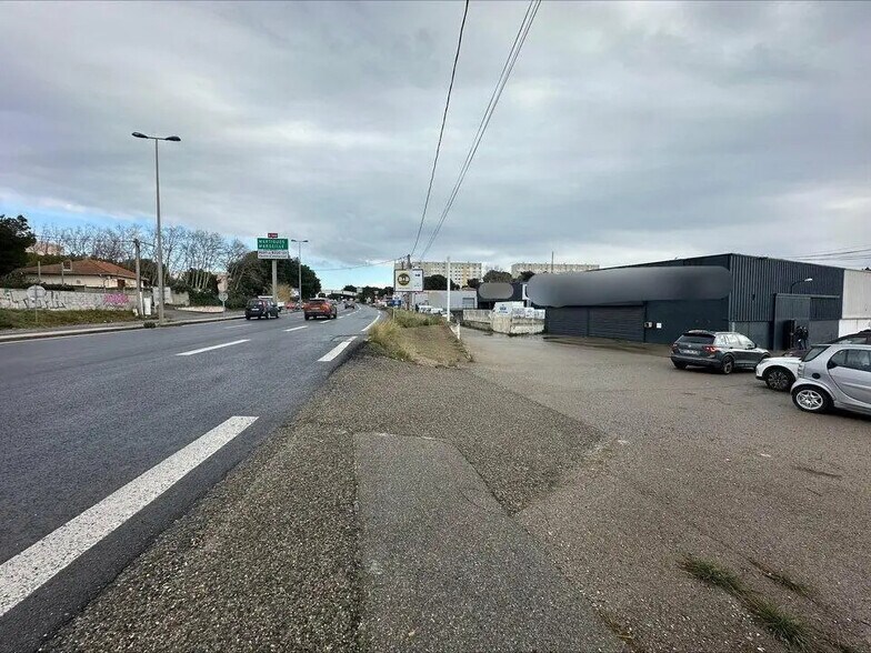 Industriel dans Port-de-Bouc à vendre - Photo du bâtiment - Image 1 de 12