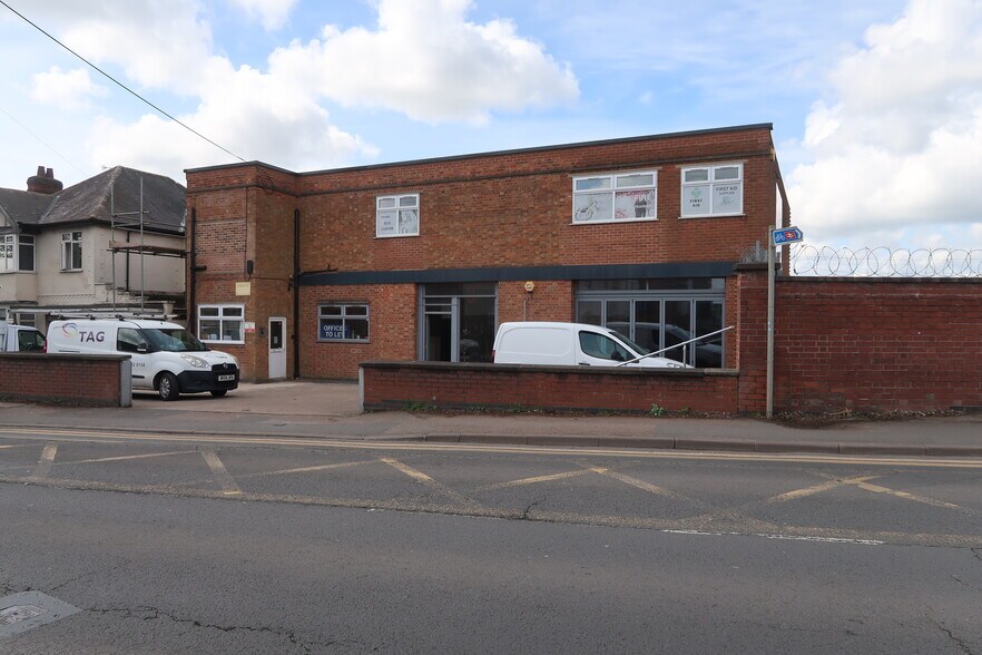 31 Saffron Rd, Wigston à louer - Photo du bâtiment - Image 3 de 3