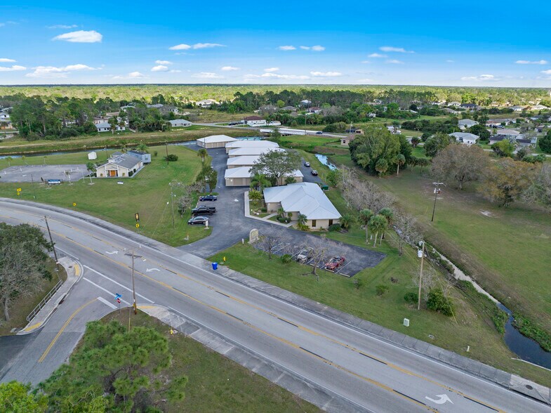 302 Lee Blvd, Lehigh Acres, FL à louer - Aérien - Image 3 de 10