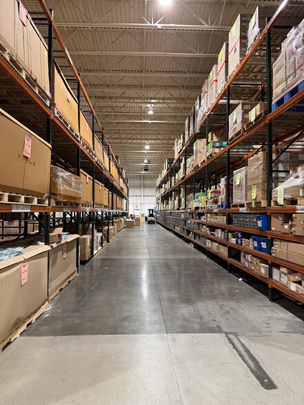 311 Carroll Dr, New Castle, DE for lease - Building Photo - Image 2 of 12