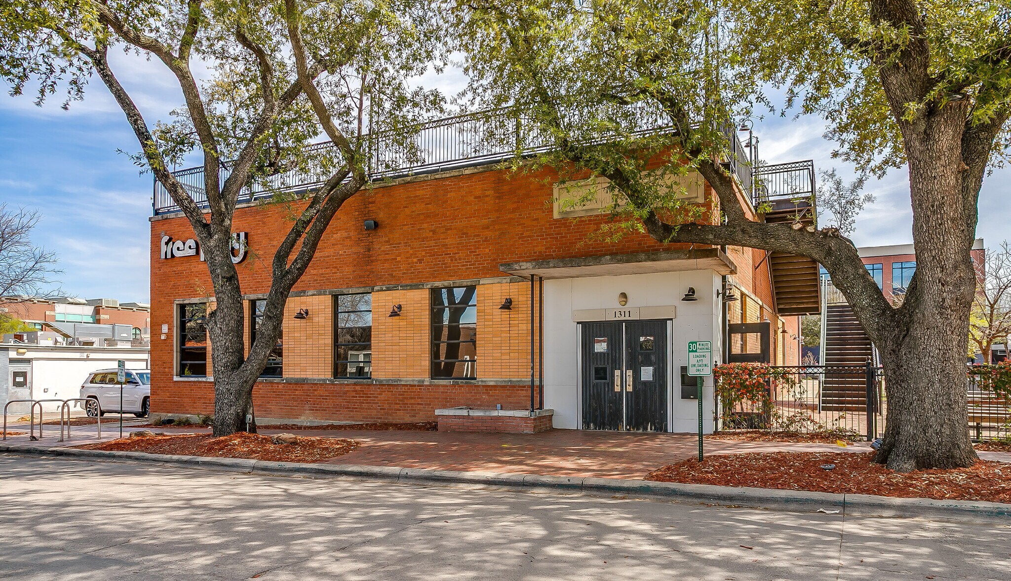 1311 Lipscomb St, Fort Worth, TX for lease Primary Photo- Image 1 of 12
