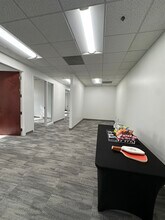 5350 77 Center Dr, Charlotte, NC for lease Interior Photo- Image 1 of 5