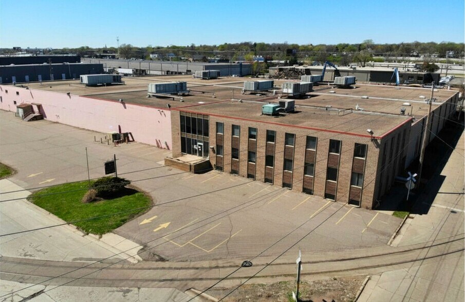 3003 Pacific St, Minneapolis, MN à louer - Photo du bâtiment - Image 2 de 9