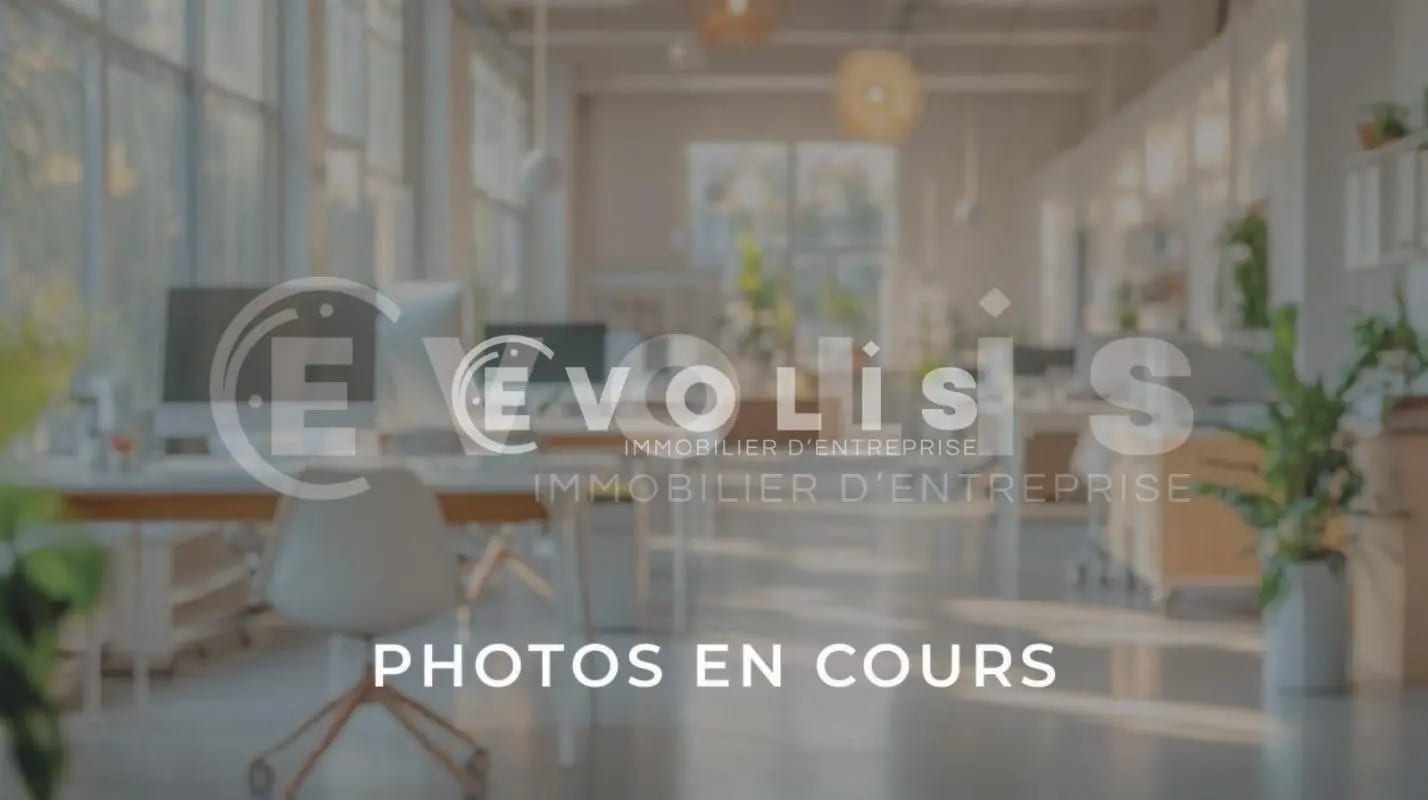 Office in Champs-sur-Marne for lease Interior Photo- Image 1 of 2