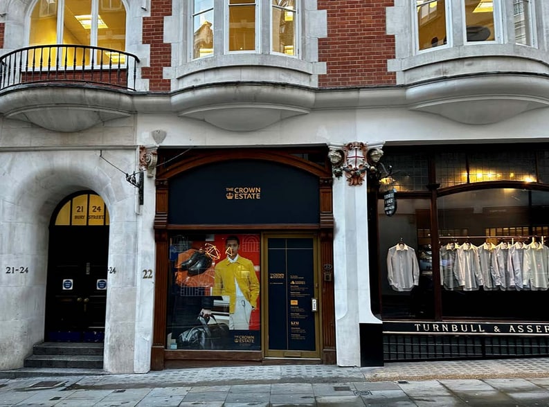 70-72 Jermyn St, Londres à louer - Photo du bâtiment - Image 2 de 2