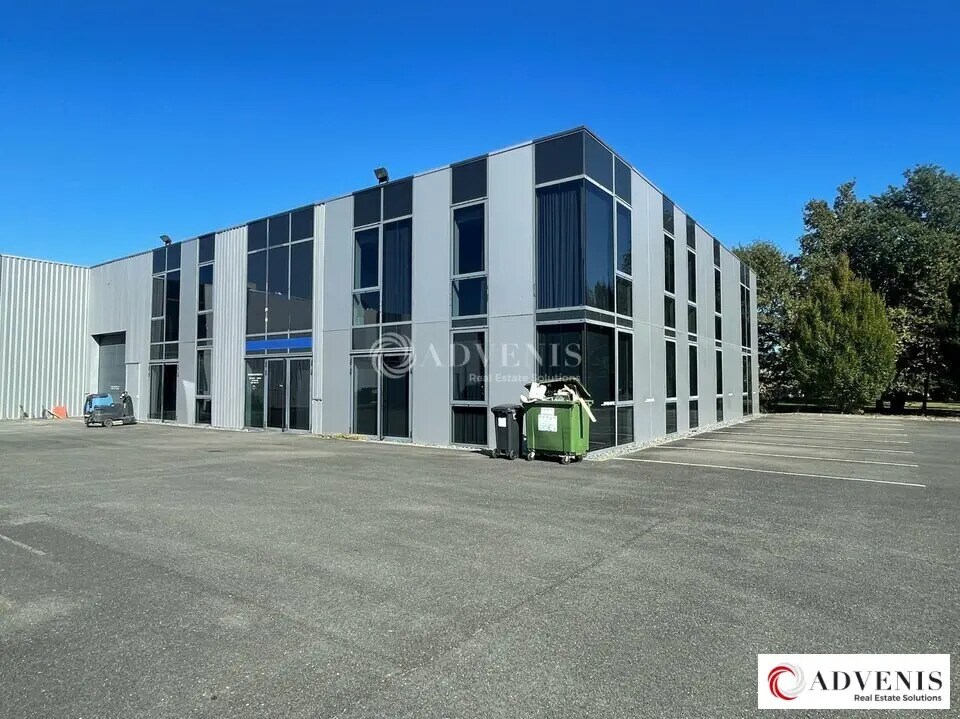 Flex in Gradignan for lease Building Photo- Image 1 of 13