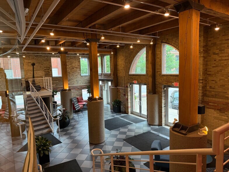 300 Marconi Blvd, Columbus, OH for lease - Building Photo - Image 2 of 8