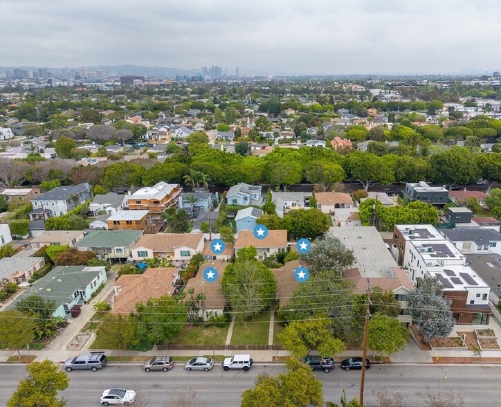 2411 20th St, Santa Monica, CA à vendre - Photo du bâtiment - Image 3 de 8