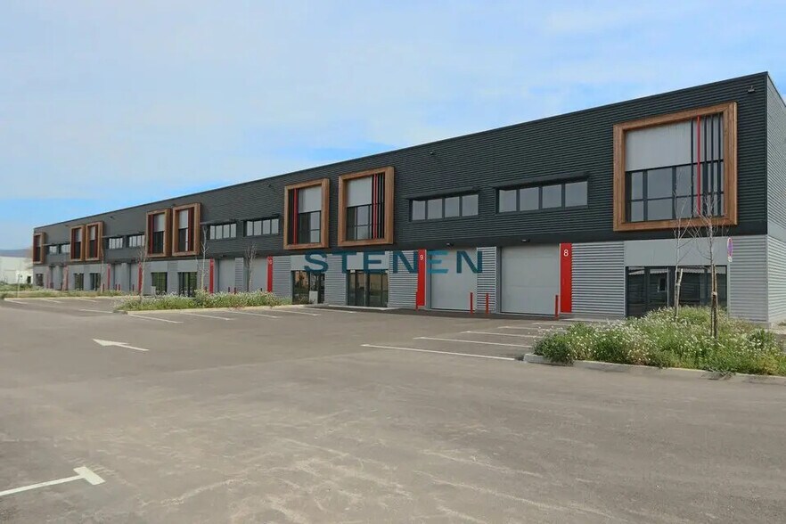 Flex dans Manosque à louer - Photo du bâtiment - Image 2 de 5