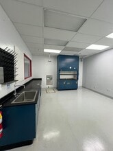 10260 Bubb Rd, Cupertino, CA à louer Photo intérieure- Image 1 de 7