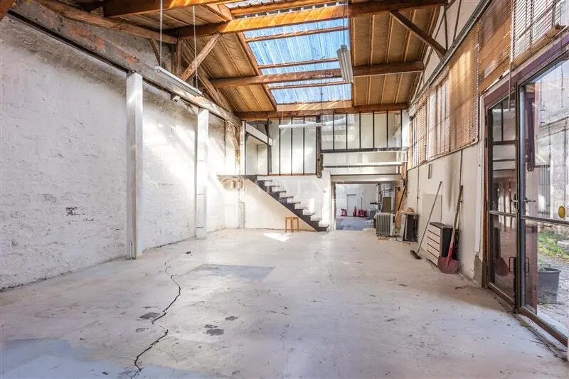 Bureau dans Paris à vendre - Photo du bâtiment - Image 1 de 12