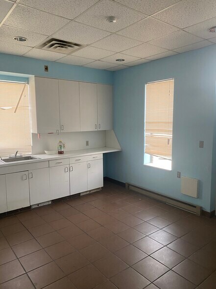 1275 Bloomfield Ave, Fairfield, NJ à louer - Photo du bâtiment - Image 2 de 17