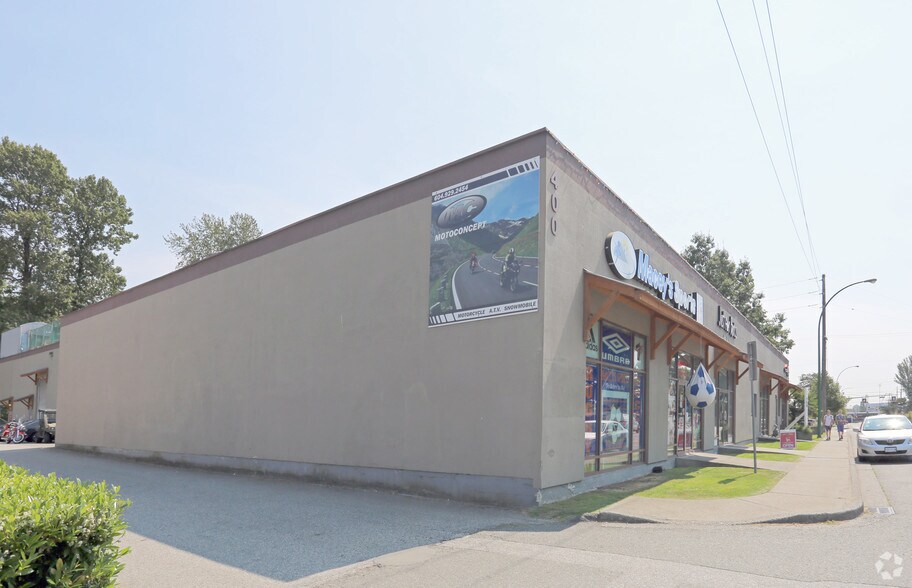 400 Brooksbank Ave, North Vancouver, BC à vendre - Photo du bâtiment - Image 3 de 9