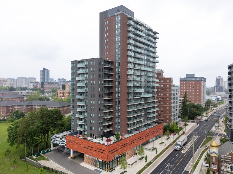 155 King St N, Waterloo, ON à vendre - Photo principale - Image 1 de 1