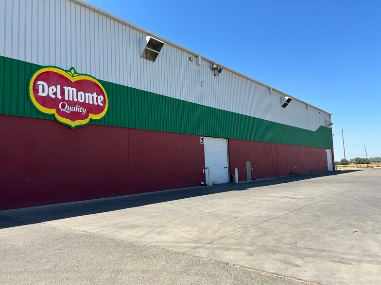 10652 Jackson Ave, Hanford, CA à vendre - Photo du bâtiment - Image 2 de 7