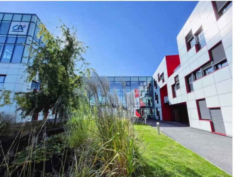 Bureau dans Dardilly à louer - Photo du bâtiment - Image 3 de 21